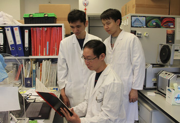 Dr Alan Wong and his research team.