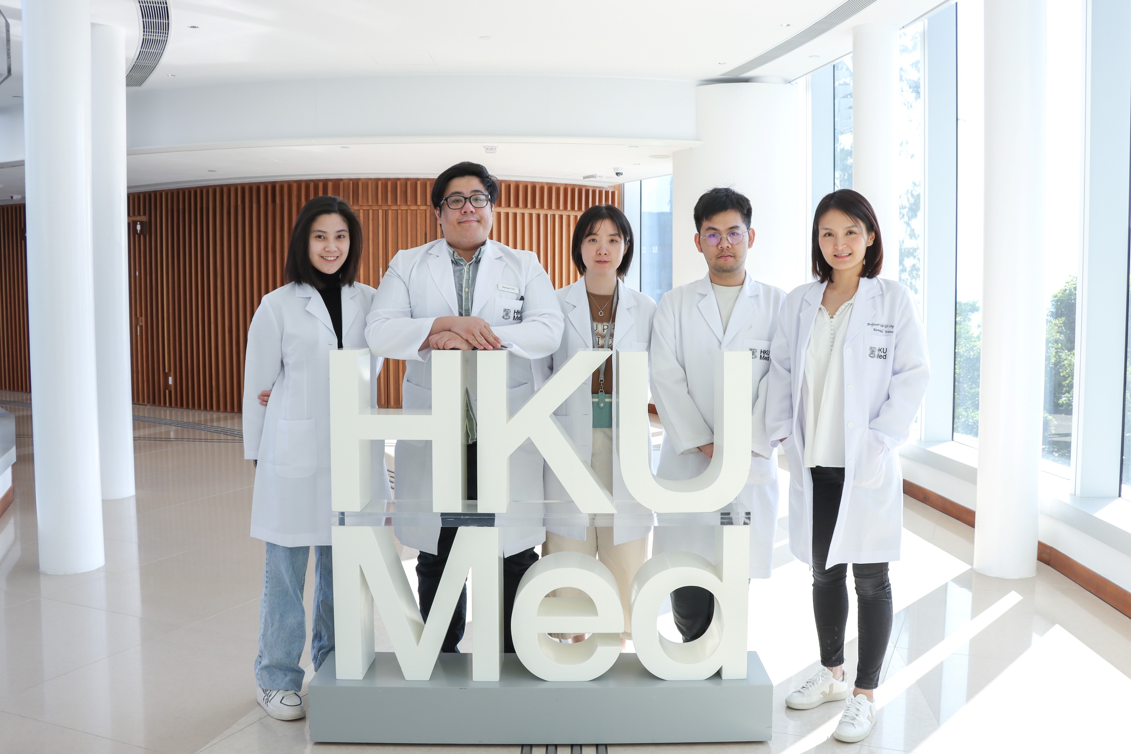 Led by Professor Heidi Ling Guang-sheng (first right), the research sheds light on the damaging impact of excess fat in liver cancer, underscoring the importance of healthy diets and lifestyle choices for liver protection.